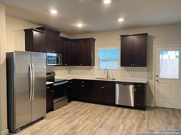 3rd image of 7706 Sunrise Cay