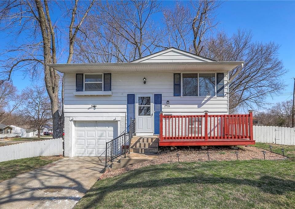1st image of 1715 Viking Dr