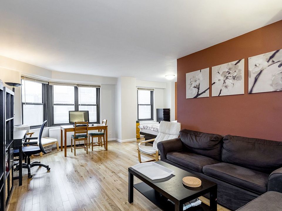 2nd image of 220 E 57th St APT 8K