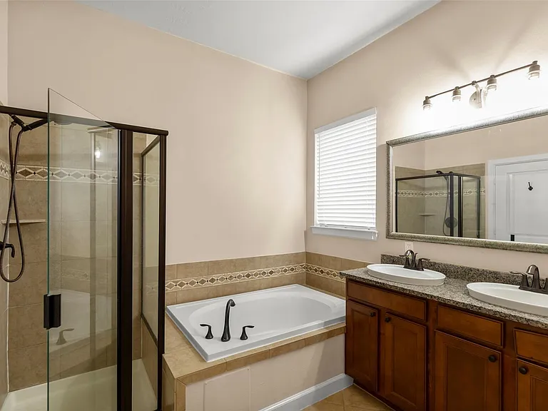 19511 Dunlay Springs Dr — Photo 19