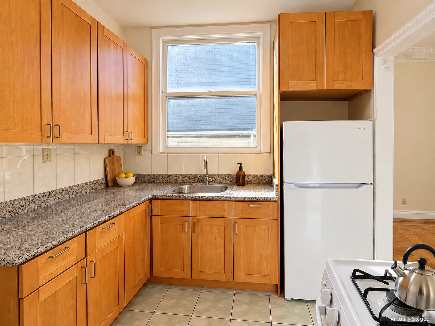 2 bed, 850 sqft, $5,695 — Photo 3
