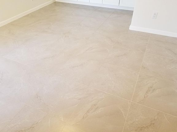 4th image of 4494 Sierra Dr #1