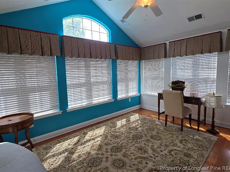 127 Nandina Ct — Photo 9