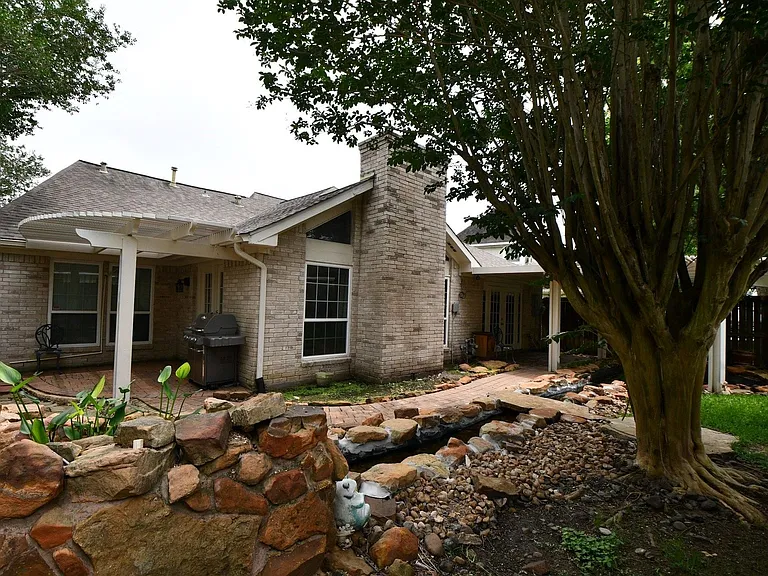 1947 Mayweather Ln — Photo 7