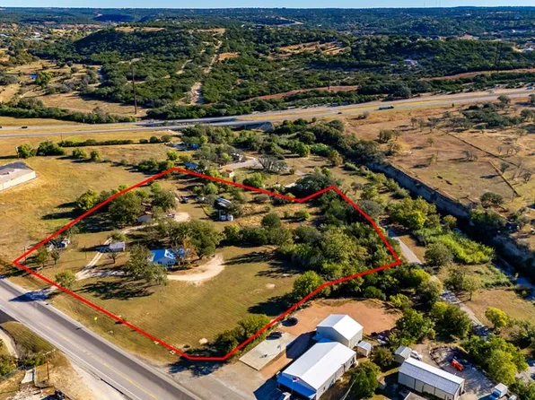 899 Harper Rd, Kerrville, TX 78028