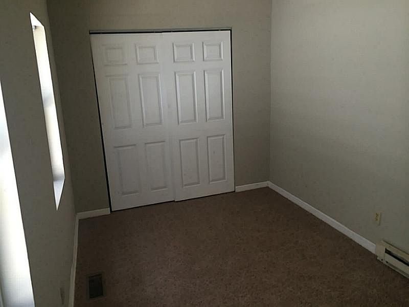 2nd image of 758 N Holmes Ave