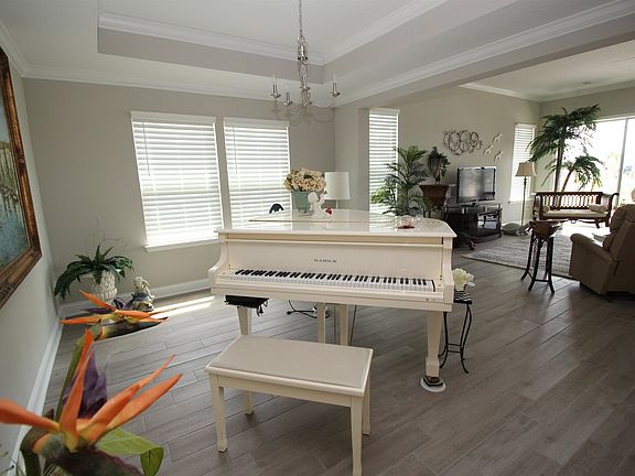 5th image of 427 Ocean Jasper Dr
