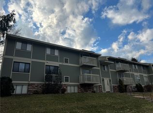 2459 Brook Ledge Rd APT 34B, Bridgeville, PA 15017