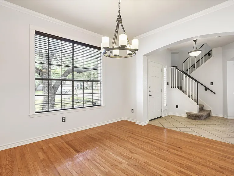2604 Stenson Dr — Photo 6