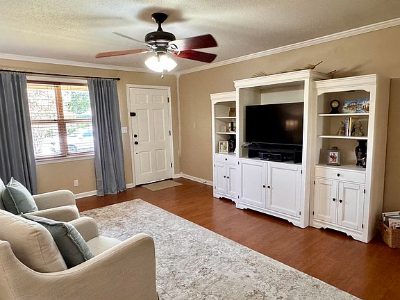 5th image of 1808 Elk St