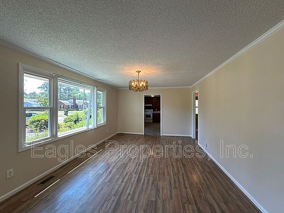 3rd image of 605 S Oleander Ave #B