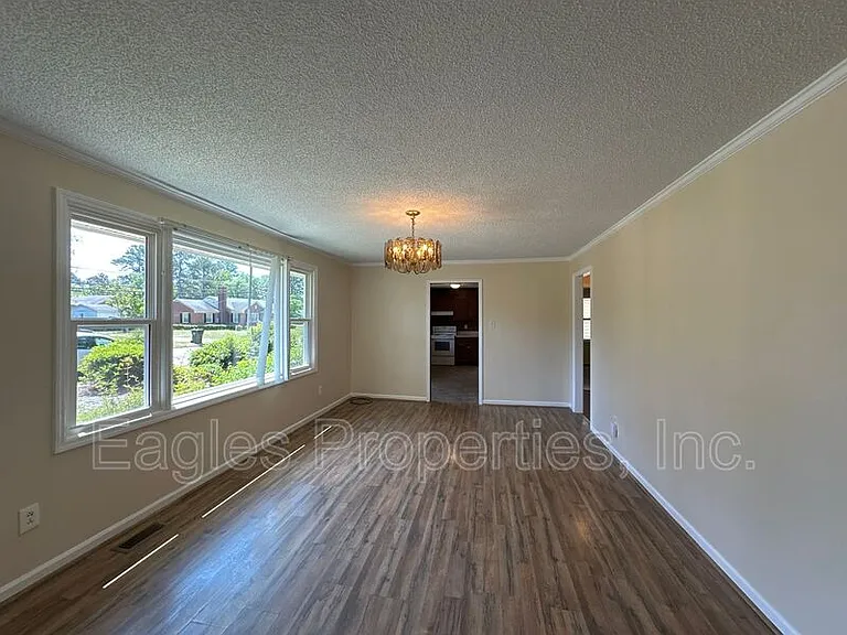 605 S Oleander Ave #B — Photo 3