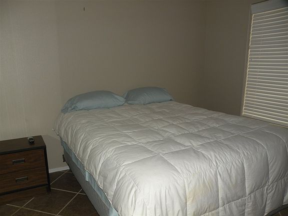 5th image of 13400 E 41st Dr