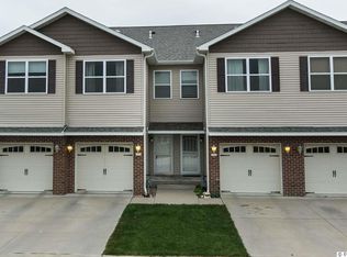 2666 Millstone Dr, Dubuque, IA 52002