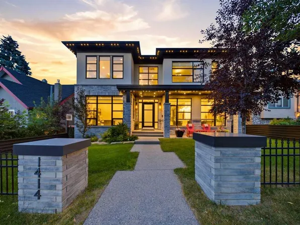 1414 W Scotland St SW, Calgary, AB T3C 2L4
