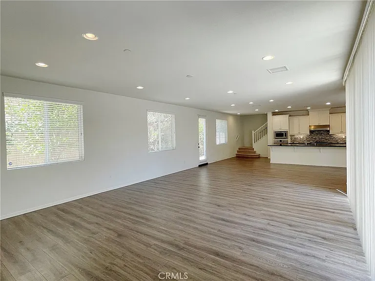 417 W Bagnall St — Photo 7