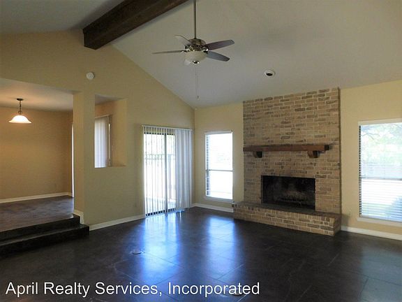 3rd image of 1301 Shannon Oaks Trl