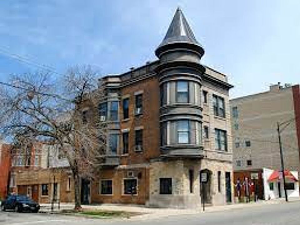 1st image of 1624 W Grand Ave #3