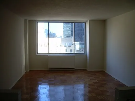 Rented by City Connections Realty | media 3