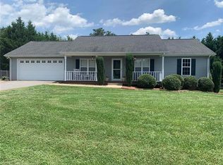 1009 Atherstone St NW, Conover, NC 28613