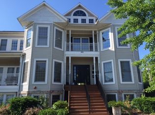 824 E Jefferson Blvd #6, South Bend, IN 46617