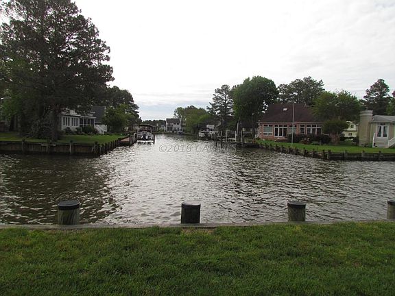 2nd image of 89 White Sail Cir