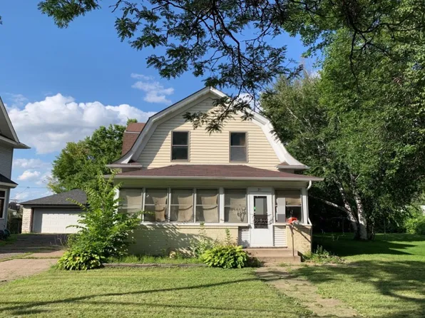31 Winter St W, Saint Paul, MN 55103