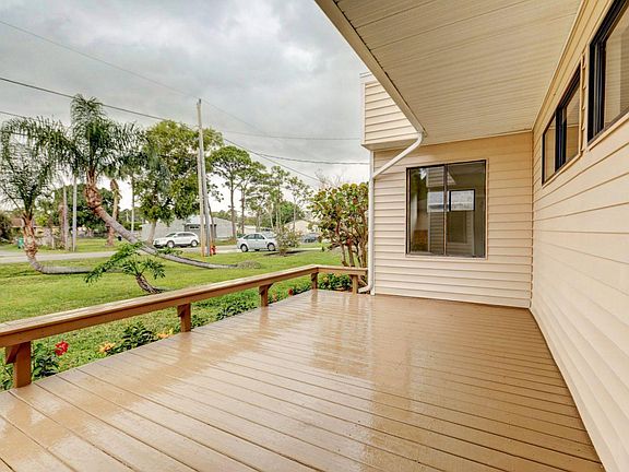 5th image of 5912 Bamboo Dr