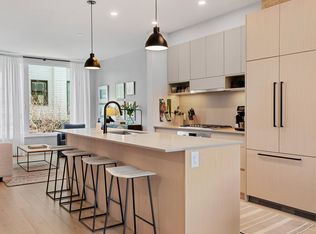 528 E 2nd St #31, North Vancouver, BC