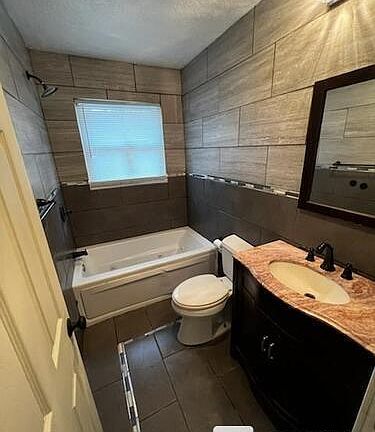 3rd image of 4225 N Whittier Pl #1