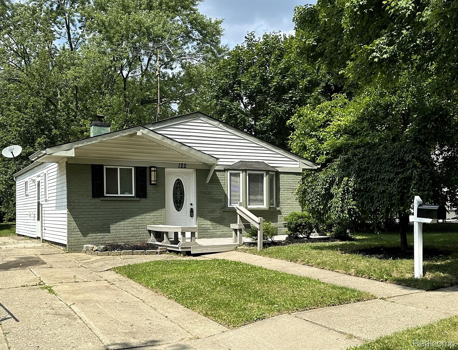 122 W Cornell Ave photo 1