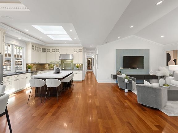 5th image of 20275 La Paloma Ave