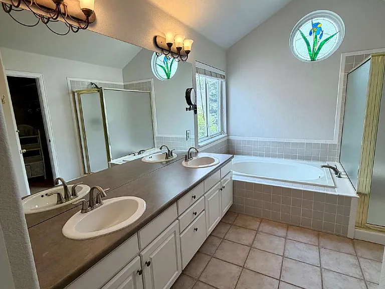 1011 S Valentia St #104 — Photo 16