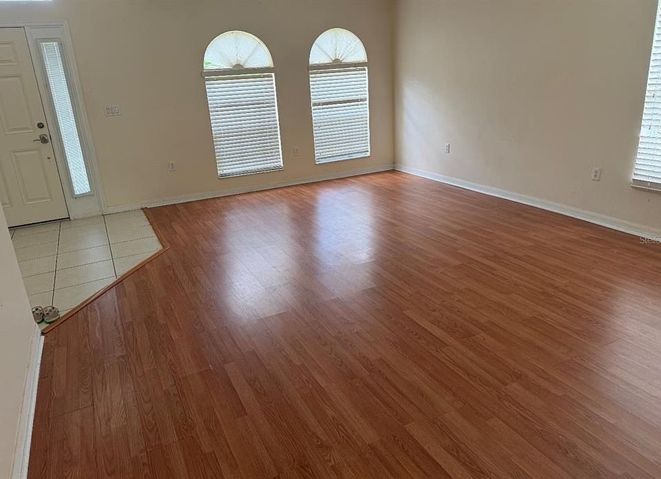 2nd image of 1886 Holton Rd
