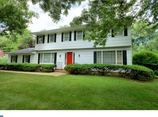 7 Stonelea Dr, Princeton Junction, NJ 08550