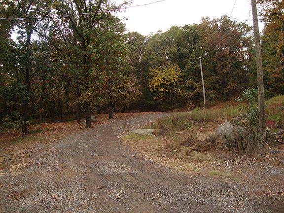 3rd image of 250 Estep Ln
