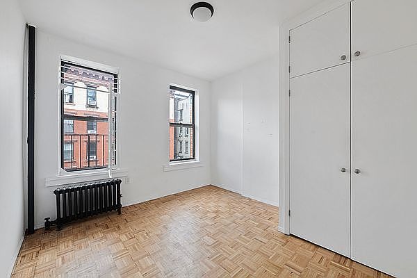 1st image of 340 E 5th St APT D1