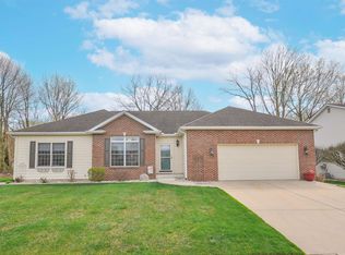1808 Elizabethan Ct, South Bend, IN 46614