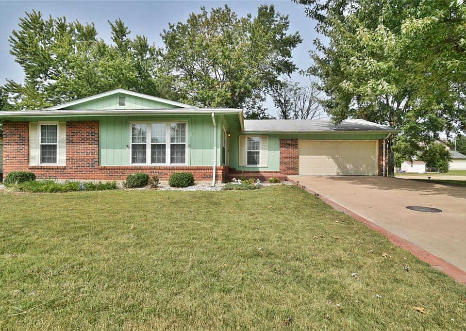 1st image of 2521 Blackforest Dr