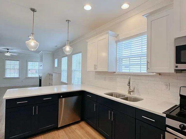 309 Lyric St — Photo 8