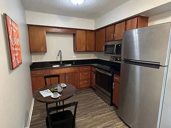 602 SE Grant St APT 6, Ankeny, IA 50021