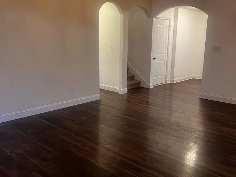 829 Shelton Cir — Photo 4