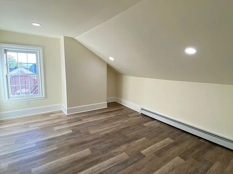 48 Dubois St. — Photo 10