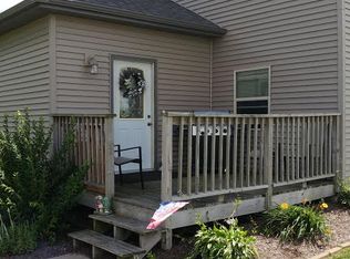 2140 Jimtown Rd, Cuba City, WI 53807