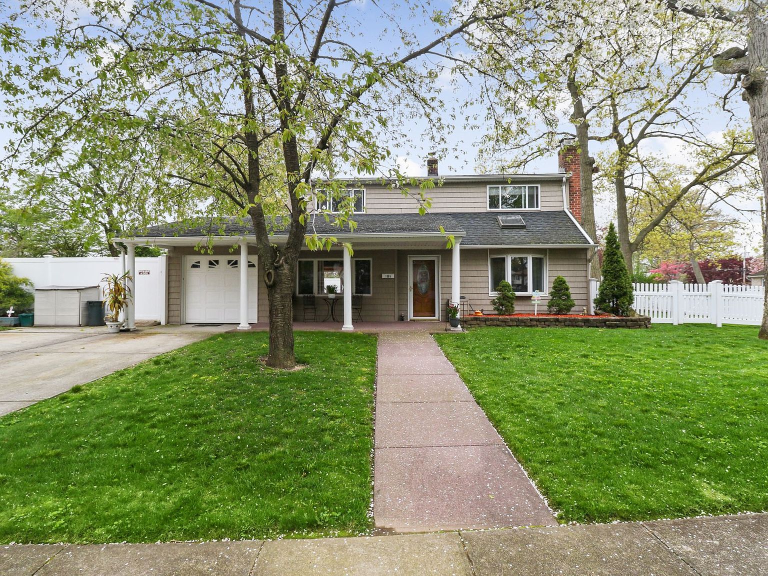 1668 Dogwood St, Merrick, NY 11566 Zillow