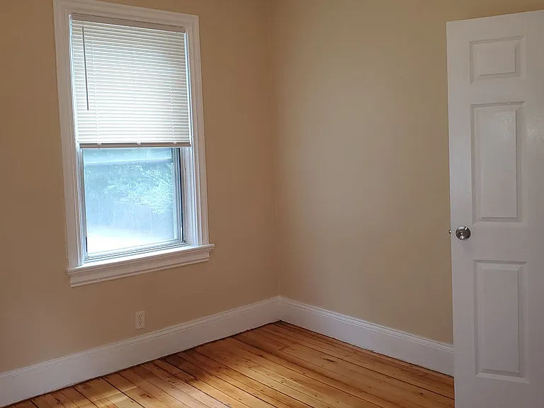 39 Calais St #SECONDFLOOR — Photo 11