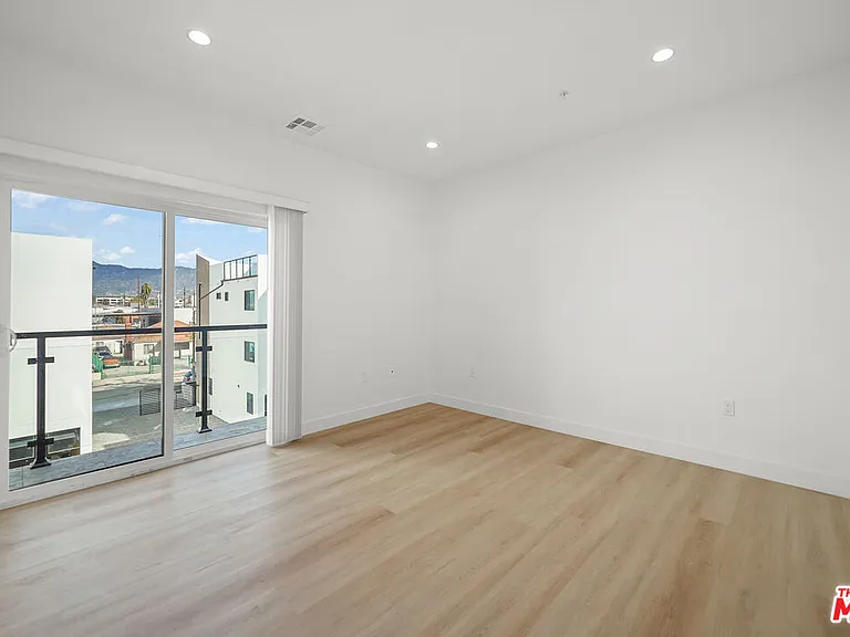 4176 Willimet St — Photo 28