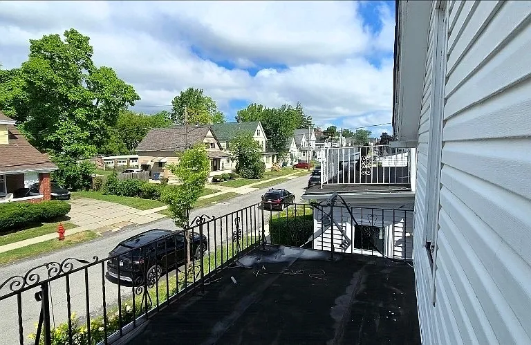 31 Roma Ave — Photo 2