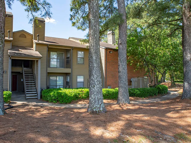 The Summit Apartments — Photo 23