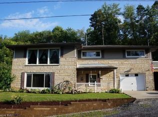 86 Old Cheat Rd, Morgantown, WV 26508